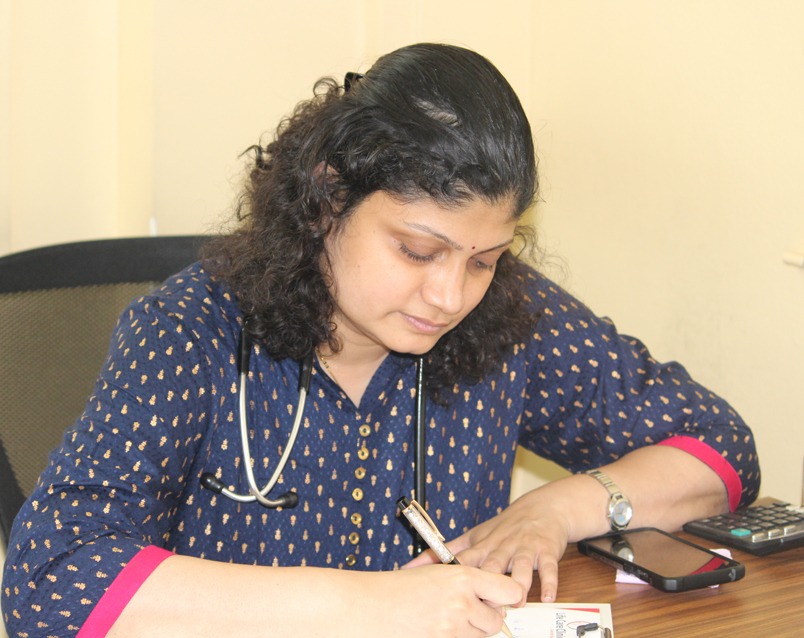 Dr. Meghana Pande - Experienced Physician & Critical Care Specialist in Hadapsar, Pune